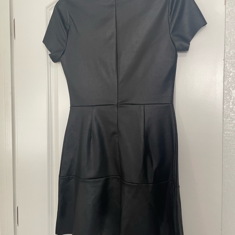 Macys Rosie Harlow brand faux leather dress - Picture 4 of 6